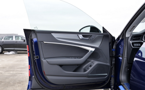 汽车开门有咯吱声音怎么处理