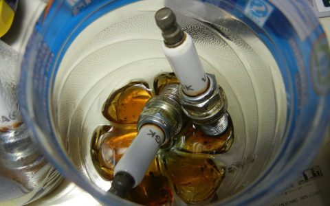 火花塞积碳清洗有必要吗