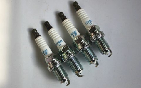 白金火花塞多少钱一支