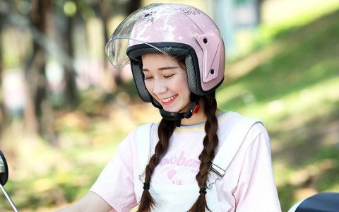 新国标电动自行车要戴头盔吗