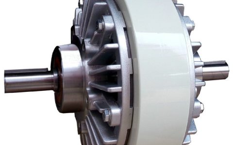 行车制动器主要由什么组成