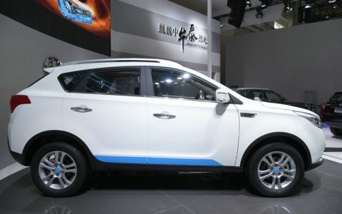 华泰新能源汽车怎么样