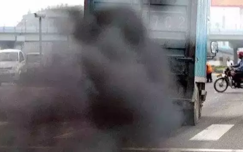 发动机冒黑烟是什么原因