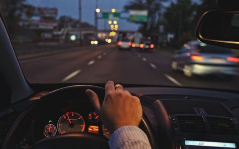 手自一体的车怎么开