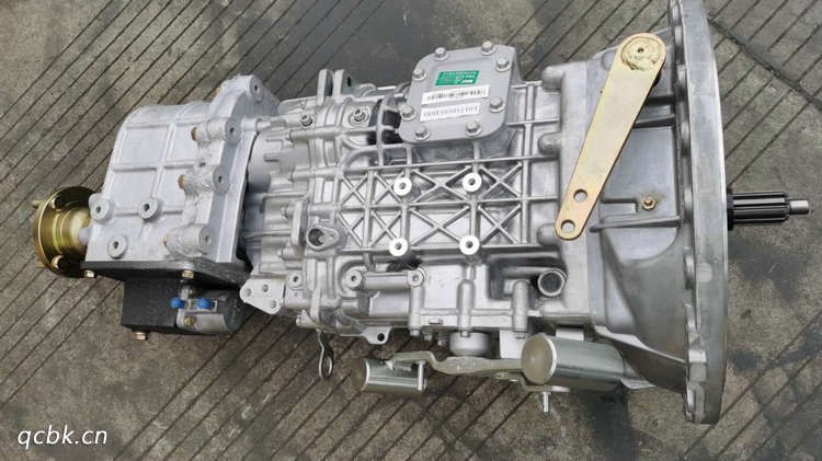 at变速箱和双离合变速箱哪个更好