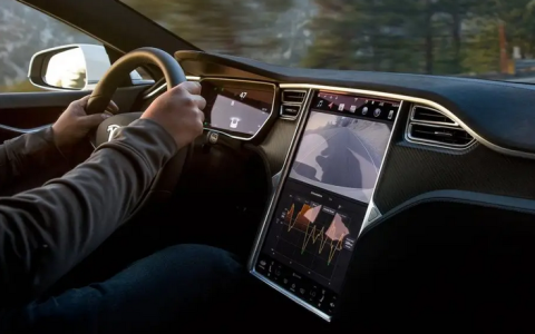 汽车显示屏不亮了怎么办