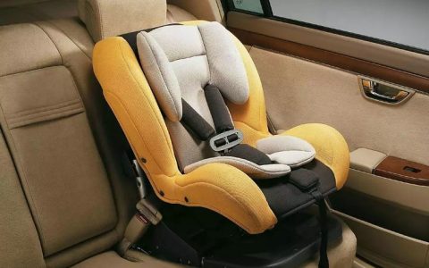 儿童座椅能不能安装在副驾驶座位上