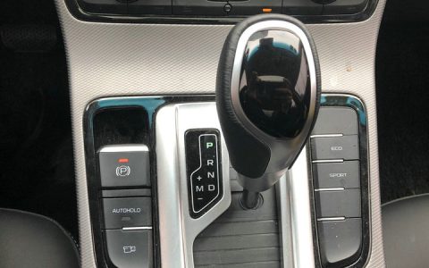 自动档汽车正确的起步和停车步骤是什么