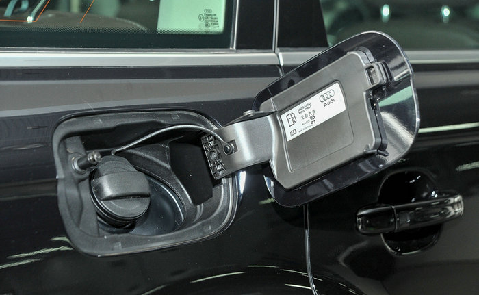 奥迪a4l油箱多少升