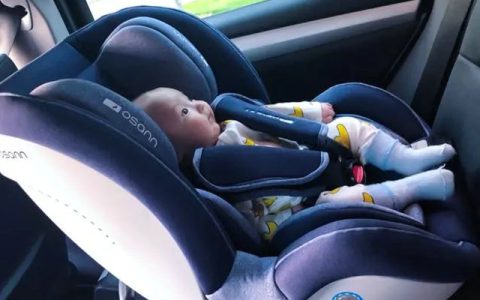 新生儿几个月可以坐安全座椅