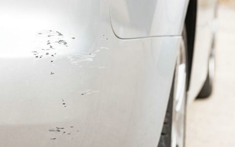 叶子板刮了有必要补漆吗