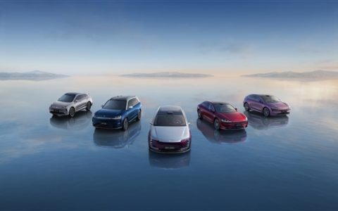 鸿蒙智行电池技术负责人：为延长电池寿命 我们把华为化学家、数学家都投入了进来