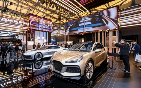 探路发布两款概念车：剪刀门轿跑超拉风 百公里加速1.8秒