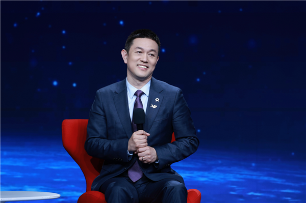 央视《对话》解读换电：补能比超快充快 彻底解决车电不同寿行业难题