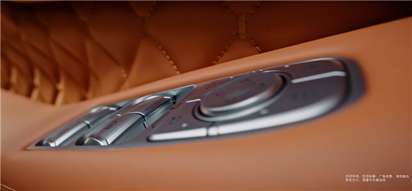 魏建军亲自代言 长城旗舰SUV魏牌V9X内饰首曝：还是熟悉的味道