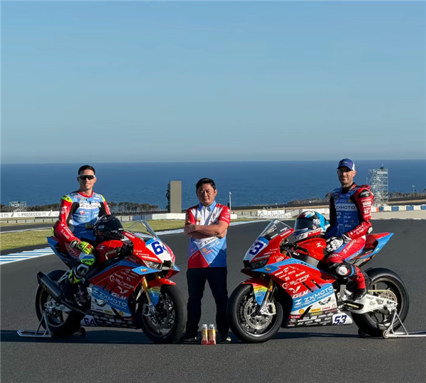 张雪WSBK冠军车不卖给驾照一年内新手 网上现代买黄牛：一台车加500元