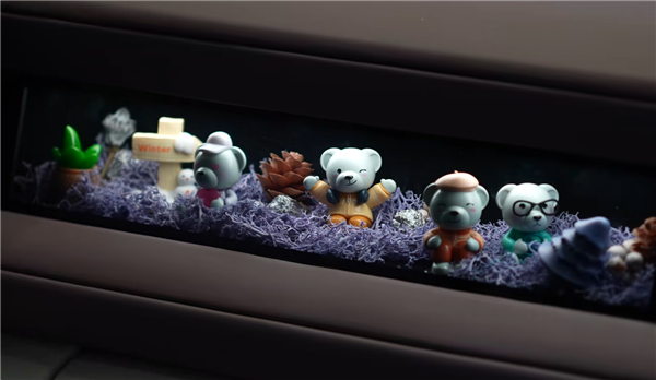 全新问界M6内饰解禁：整车10磁吸点位 副驾灵感橱窗创意太绝