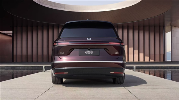 大三排SUV销冠！蔚来全新ES8 M42星云红配色上市：选配价1万元