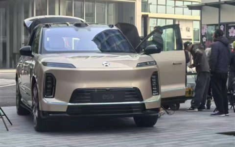 比劳斯莱斯库里南还大 全新蔚来ES9实车曝光：气场太强