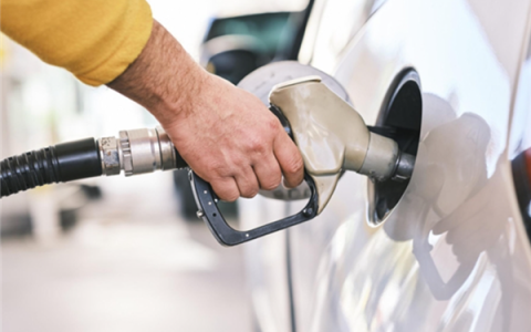 欧盟汽油均价涨至14.7元/升！欧洲二手电动车销量大涨