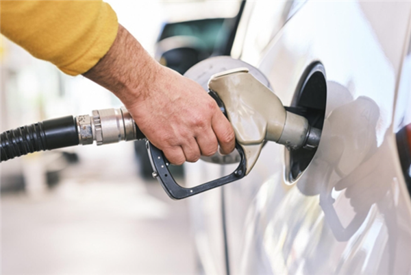 欧盟汽油均价涨至14.7元/升!欧洲二手电动车销量大涨