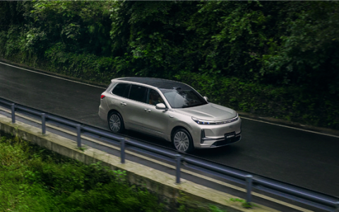 吉利交出史上最强财报！2025年营收3452亿元创新高 净利润大增36%