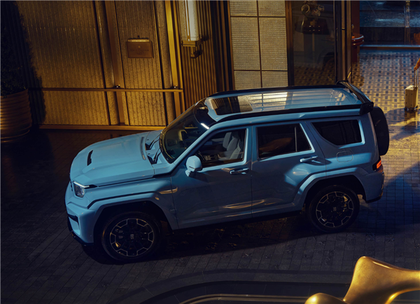 国产最大排量插混 3.0T V6发动机上车！全新坦克700 Hi4预售：43.8万起