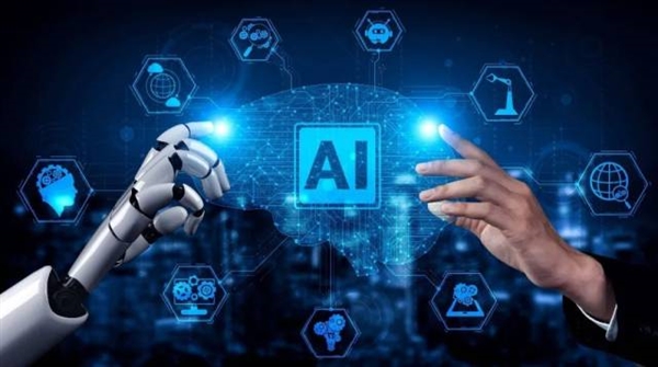 两人编造车企销量下滑谣言：使用AI洗稿70余万篇 获利8万余元已被抓