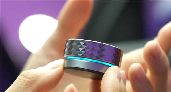 全新问界M6内饰解禁：整车10磁吸点位 副驾灵感橱窗创意太绝