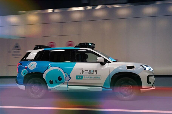 全球Robotaxi第一股!小马智行2025年营收6.29亿元 车费收入翻4倍