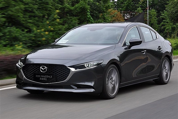 马自达昂克赛拉部件生锈遭集体投诉！车主：4S店一直以无货拖延