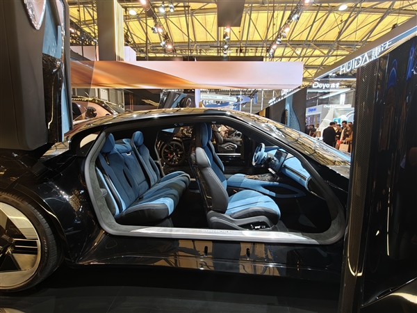 探路发布两款概念车：剪刀门轿跑超拉风 百公里加速1.8秒