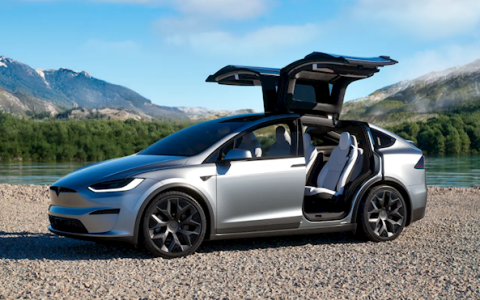 谁是纯电保值王？特斯拉霸榜3年保值率前三