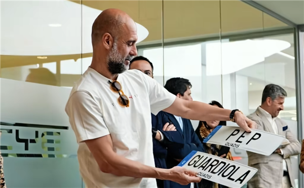 比亚迪名人车主再加一！足坛传奇名帅瓜迪奥拉喜提海狮07 EV