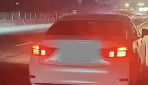 1死3伤！男子高速停车救人遇二次事故被定次责 交警：未设置警示标志