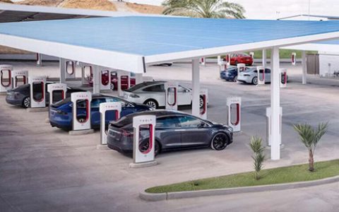 特斯拉全球超级充电桩迈上新台阶 已突破80000根