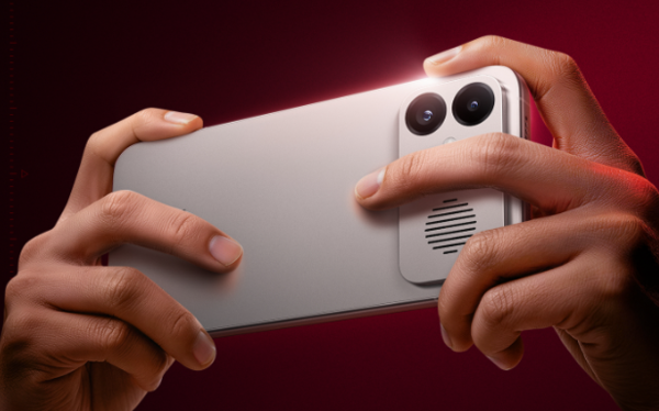 TechWeb微晚报：小米史上最大电池手机曝光，海外明星AI项目被曝抄袭中国团队