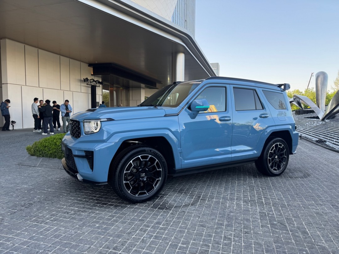 非承载车身首搭VLA智驾 全新坦克700正式上市：售价42.8万起