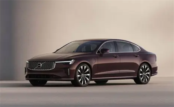 沃尔沃全球高级副总裁：汽车安全气囊不是越多越好