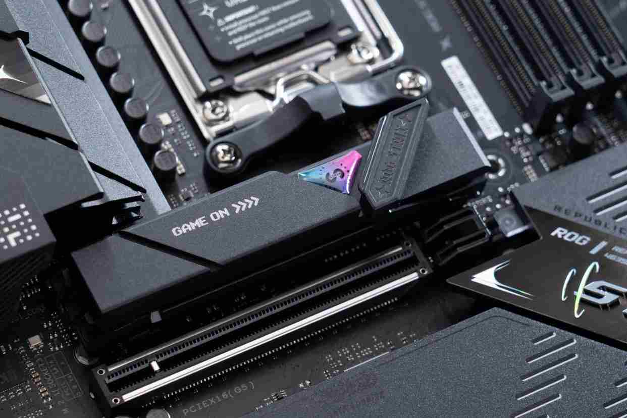 带NEO的B850有多顶? 华硕ROG STRIX B850-F GAMING WIFI7 NEO主板测评