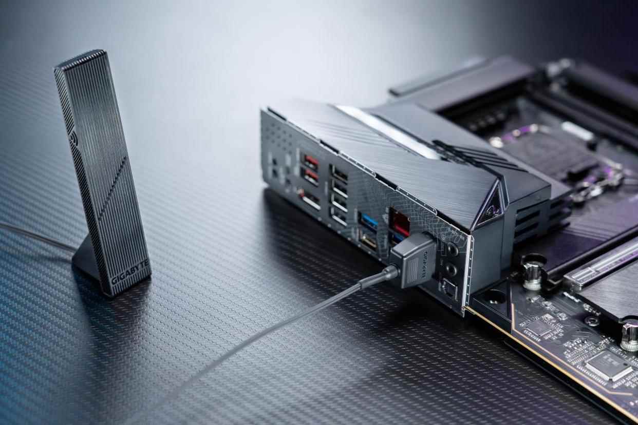 酷睿Ultra 200S Plus起飞! 技嘉Z890小雕DUO X主板测评