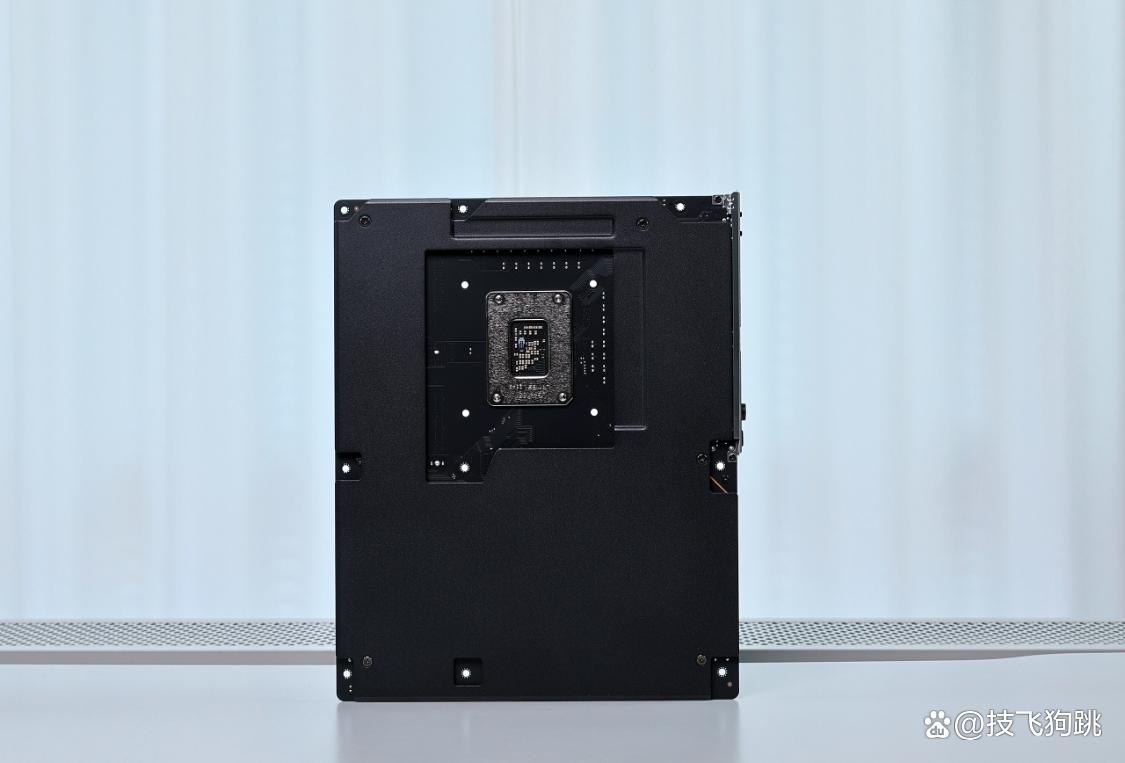 酷睿270K Plus+技嘉Z890小雕DUO X+5080HOF组装机性能测评