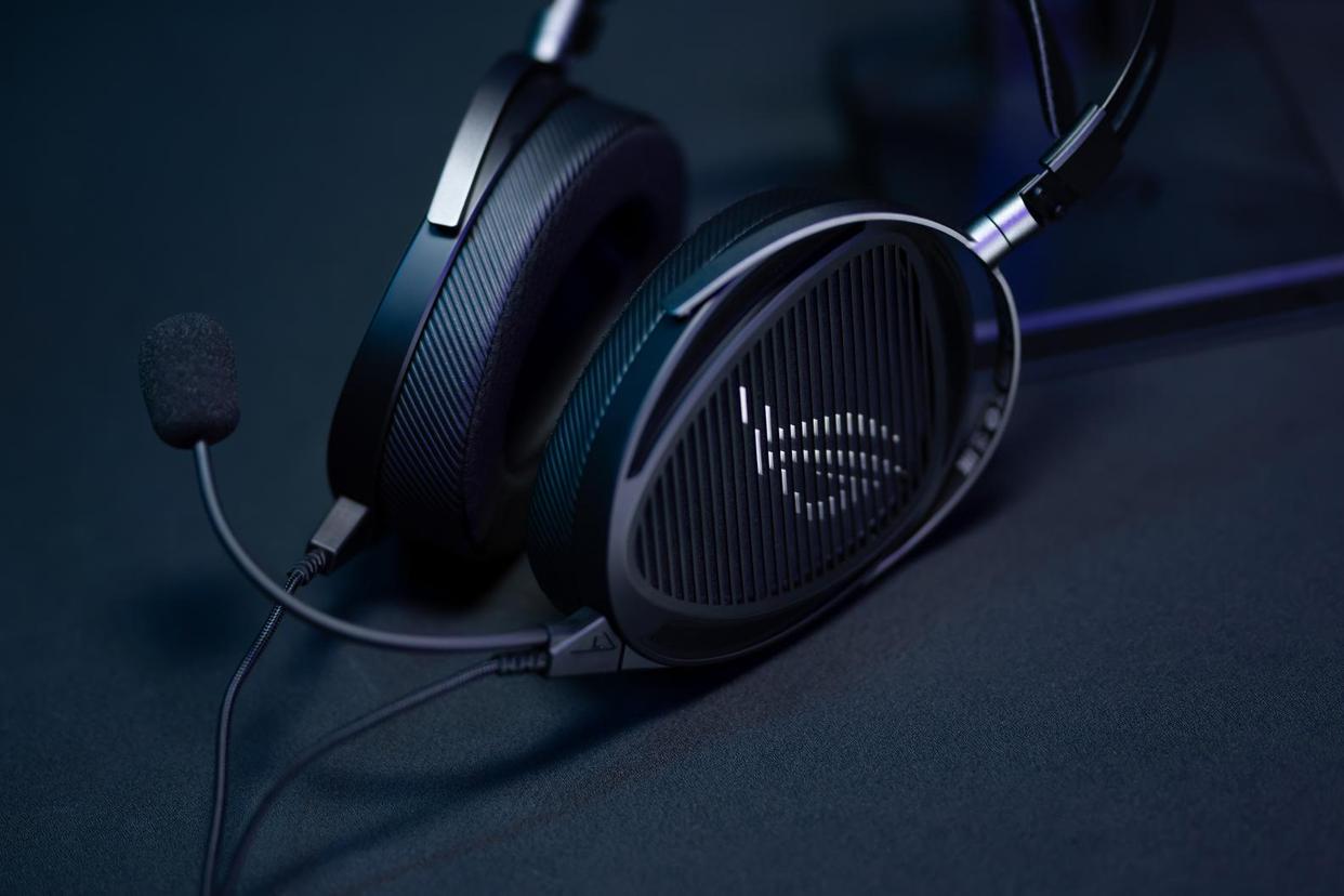 发烧级音质体验来袭! ROG臻世游戏耳机全面测评