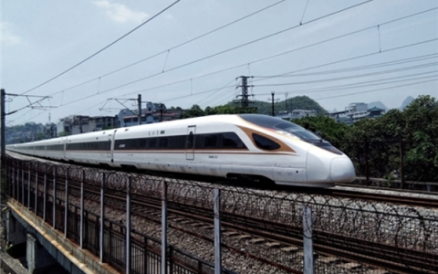 重拳整治抢票软件！五一假期开售以来 12306拒出违规车票105.6万张