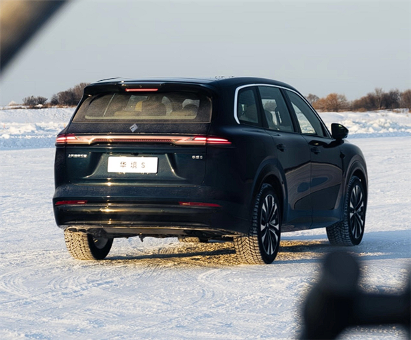 标配华为舱内激光视觉支持城区NCA 上汽通用五菱华境S开启预售