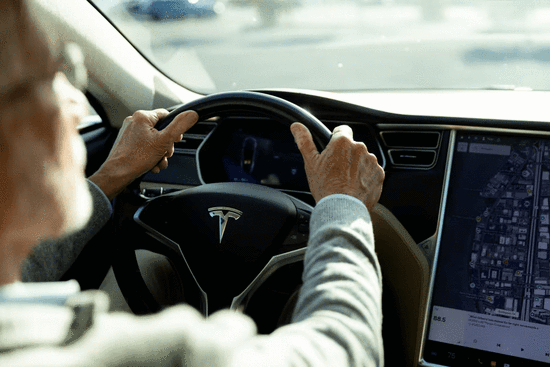 特斯拉最忠实的铁粉 成了最愤怒的原告