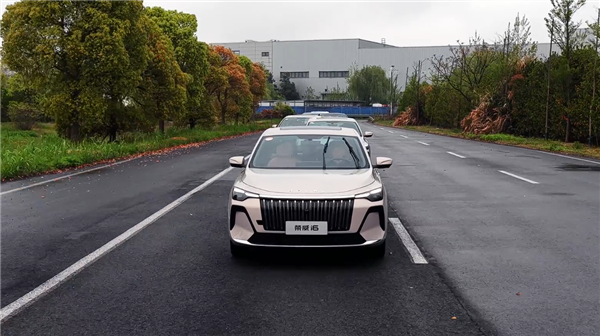 配自研全铝发动机 全新上汽荣威i6上市：仅6.59万起