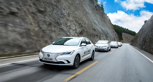 长安汽车回应上百辆网约车电池故障：强烈谴责歪曲夸大