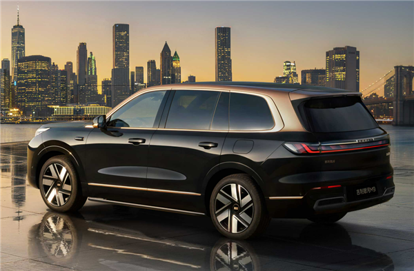 限时售25.98万元！吉利银河M9黑金智曜版上市：续航1500km+首搭千里浩瀚H7