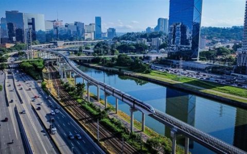 火车空中跑 比亚迪首个海外云轨在巴西正式通车运营